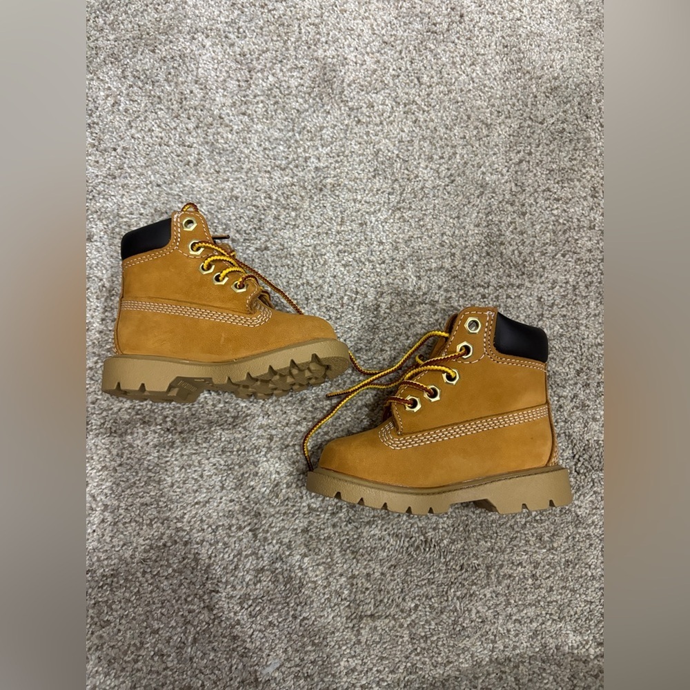 NIB TIMBERLAND CLASSIC 6 IN WATERPROOF BOOT WHEAT NUBUCK Toddler 5 - Picture 7 of 9